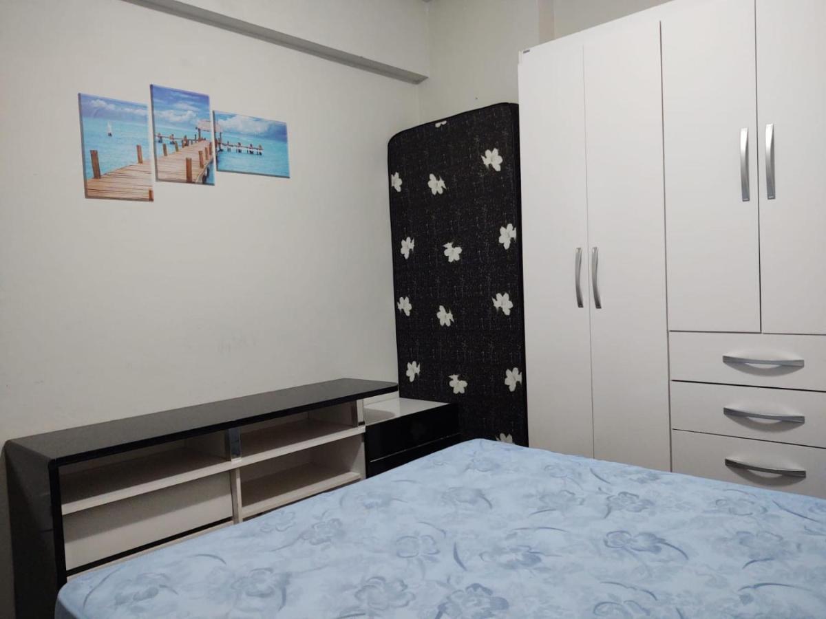 Excelente Localizacao! Perto Da Com Estacionamento, Ar Condicionado, Wi-fi, Netflix E Roupa De Cama! *