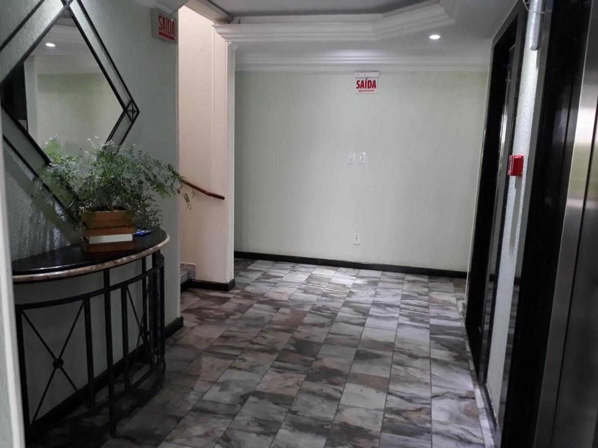 Excelente Localizacao! Perto Da Com Estacionamento, Ar Condicionado, Wi-fi, Netflix E Roupa De Cama!