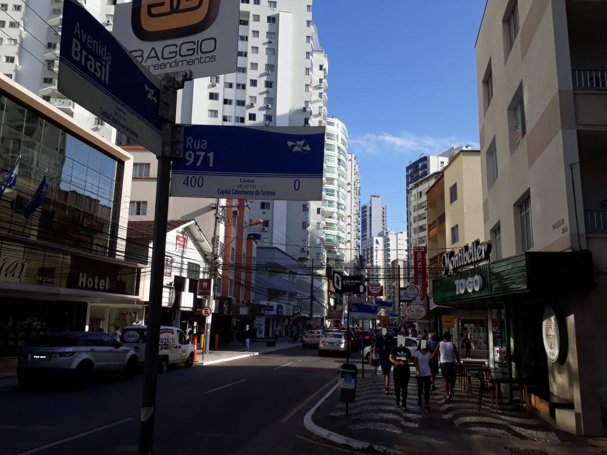 Excelente Localizacao! Perto Da Com Estacionamento, Ar Condicionado, Wi-fi, Netflix E Roupa De Cama! Apartment Balneario Camboriu