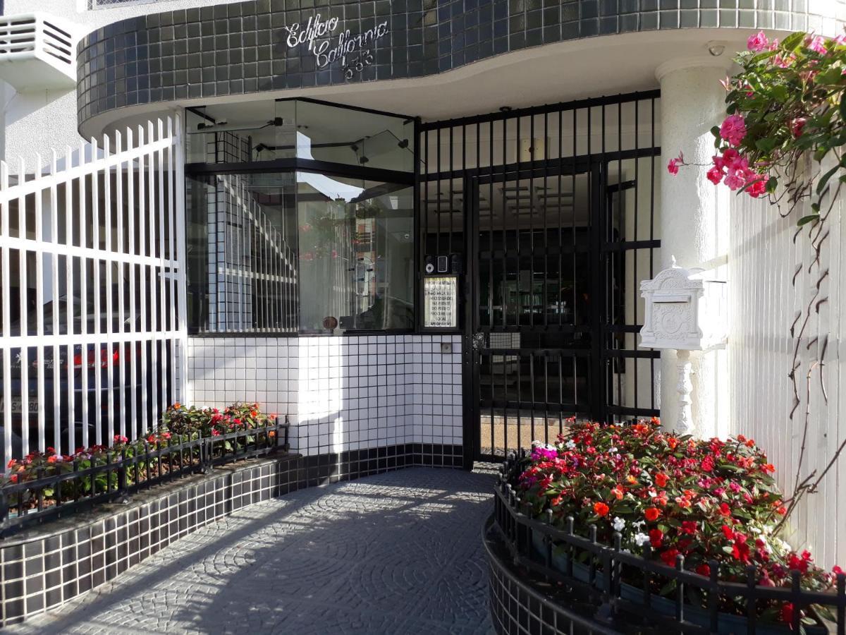 Apartment Excelente Localizacao! Perto Da Com Estacionamento, Ar Condicionado, Wi-fi, Netflix E Roupa De Cama! Balneario Camboriu